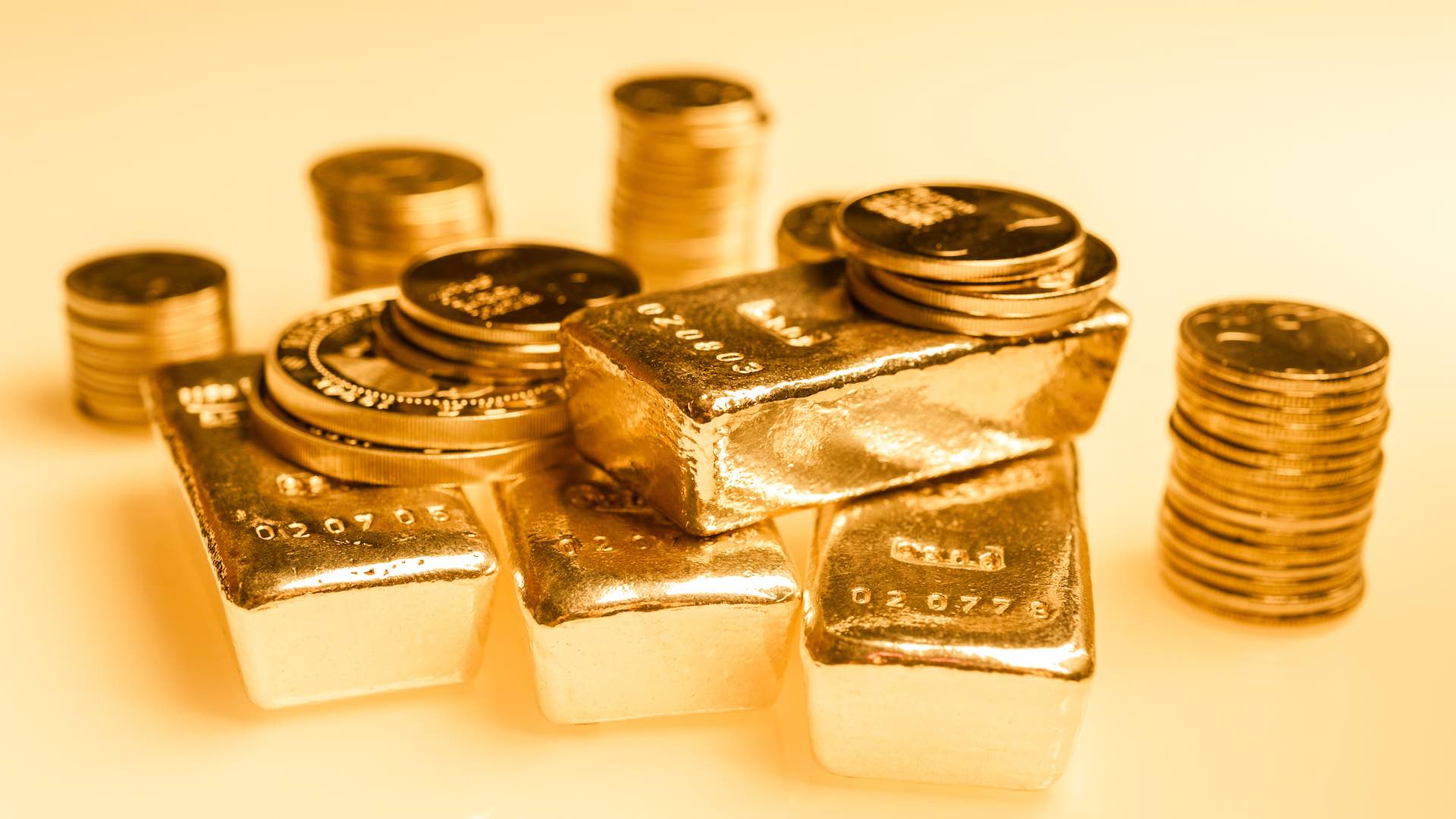 قیمت طلا در بحبوحه کاهش دلار آمریکا و پیش بینی اطلاعات اقتصادی افزایش یافت